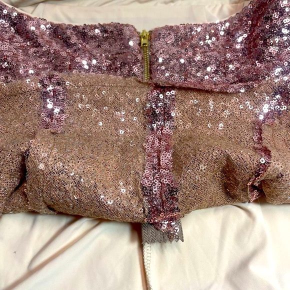 BNWT NASTY GAL ROSE GOLD SEQUIN MINI SKIRT SMALL - Picture 8 of 13